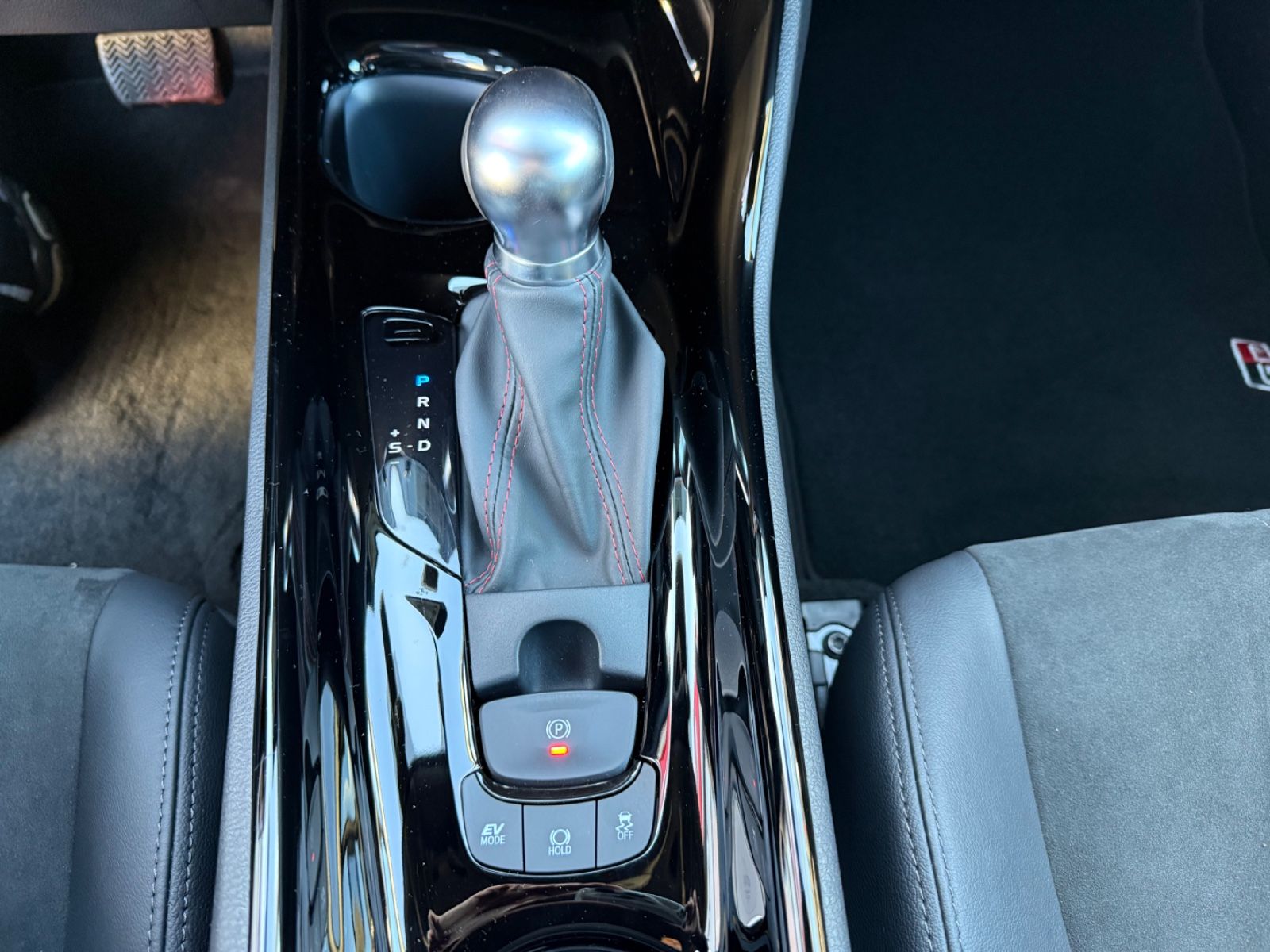 Fahrzeugabbildung Toyota C-HR Hybrid GR Sp.Black Edition-nur13.500km