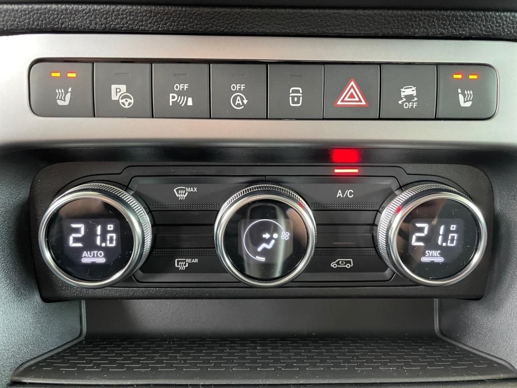 Fahrzeugabbildung Mercedes-Benz T 180 d Edition Standard AUT LED KAM Navi SHZ