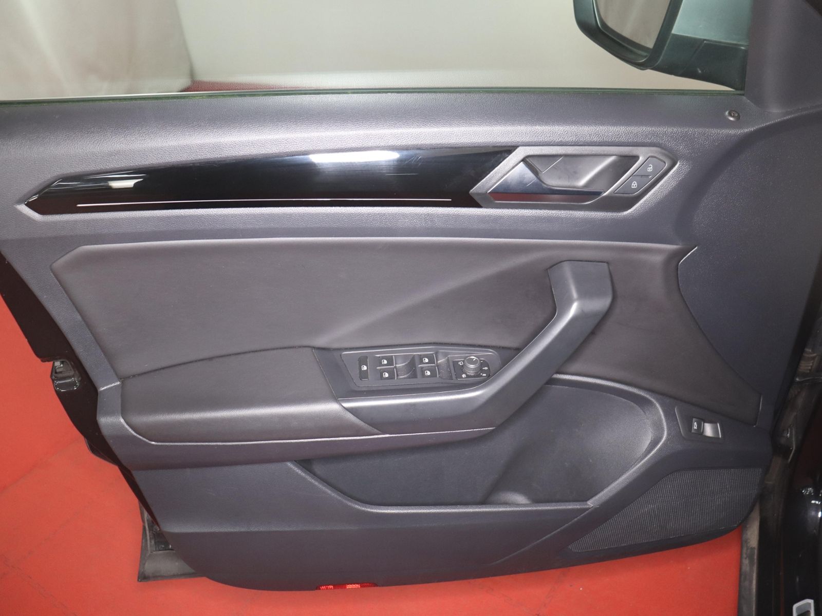 Volkswagen T-Roc - Bild 11