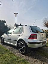 Volkswagen VW Golf 4 IV ! Frischer TÜV ! - Volkswagen Golf aus 2001: Iv