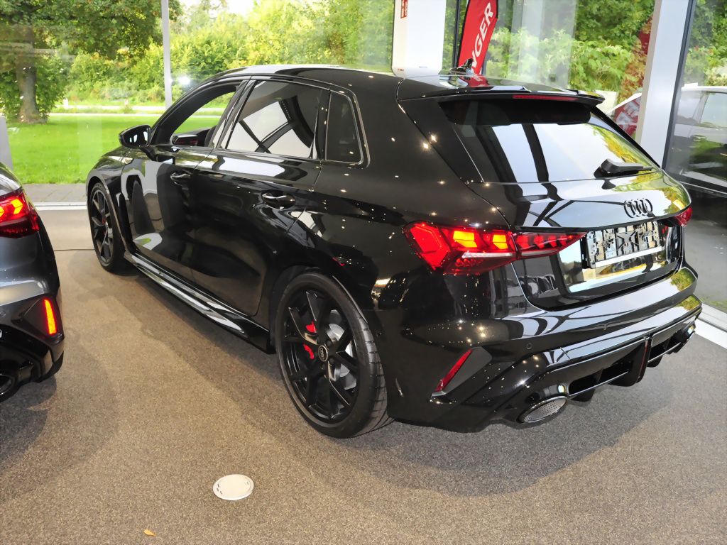 Audi RS3 Sportback 280km/h RS-Designpaket Matrix-LED imagem 2