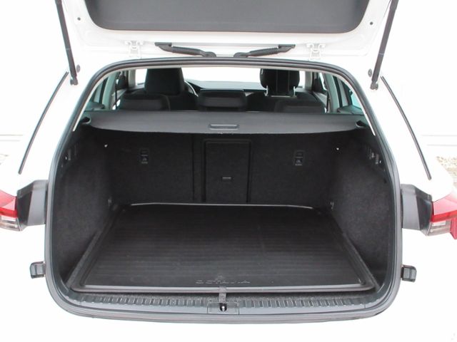 Octavia 2.0 TDI 4x4 DSG Scout AHK/MATRIX/18-ZOLL