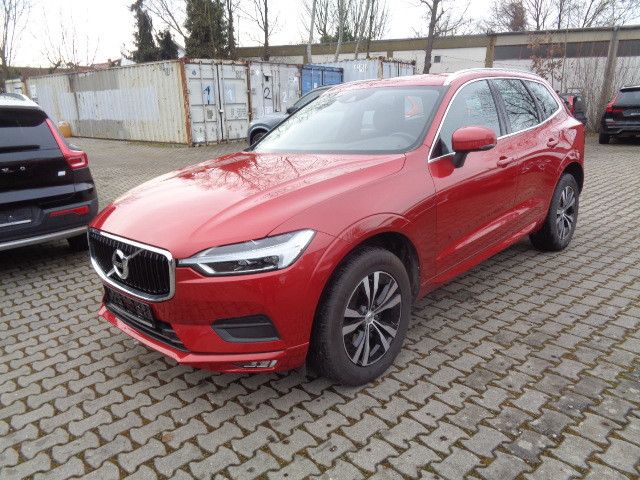 Volvo XC60 Momentum Pro AWD