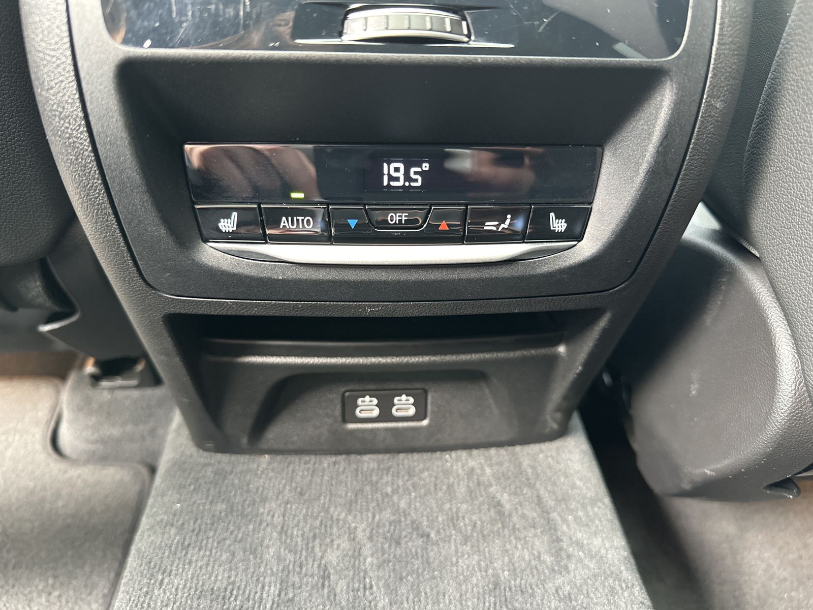 Fahrzeugabbildung BMW X4 M Competition NAV+LED+HEADUP+PANO+360°+21ZOLL