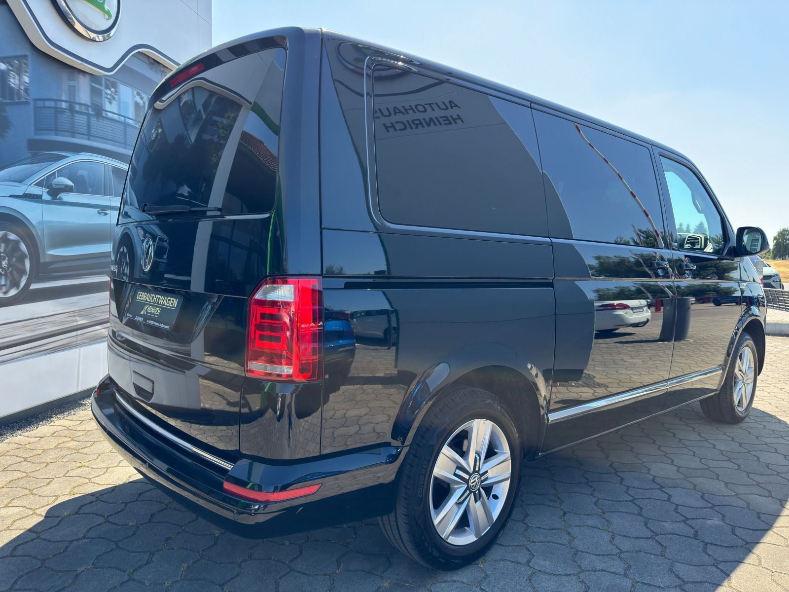 Fahrzeugabbildung Volkswagen T6 Multivan Generation Six 150PS DSG*AHK*RFK*StH