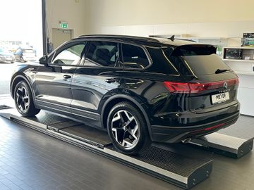 Volkswagen Touareg - 4