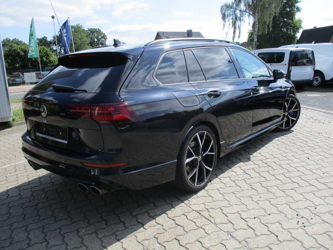 Volkswagen Golf VIII Variant 2.0 TSI OPF 4Motion DSG R foto 4