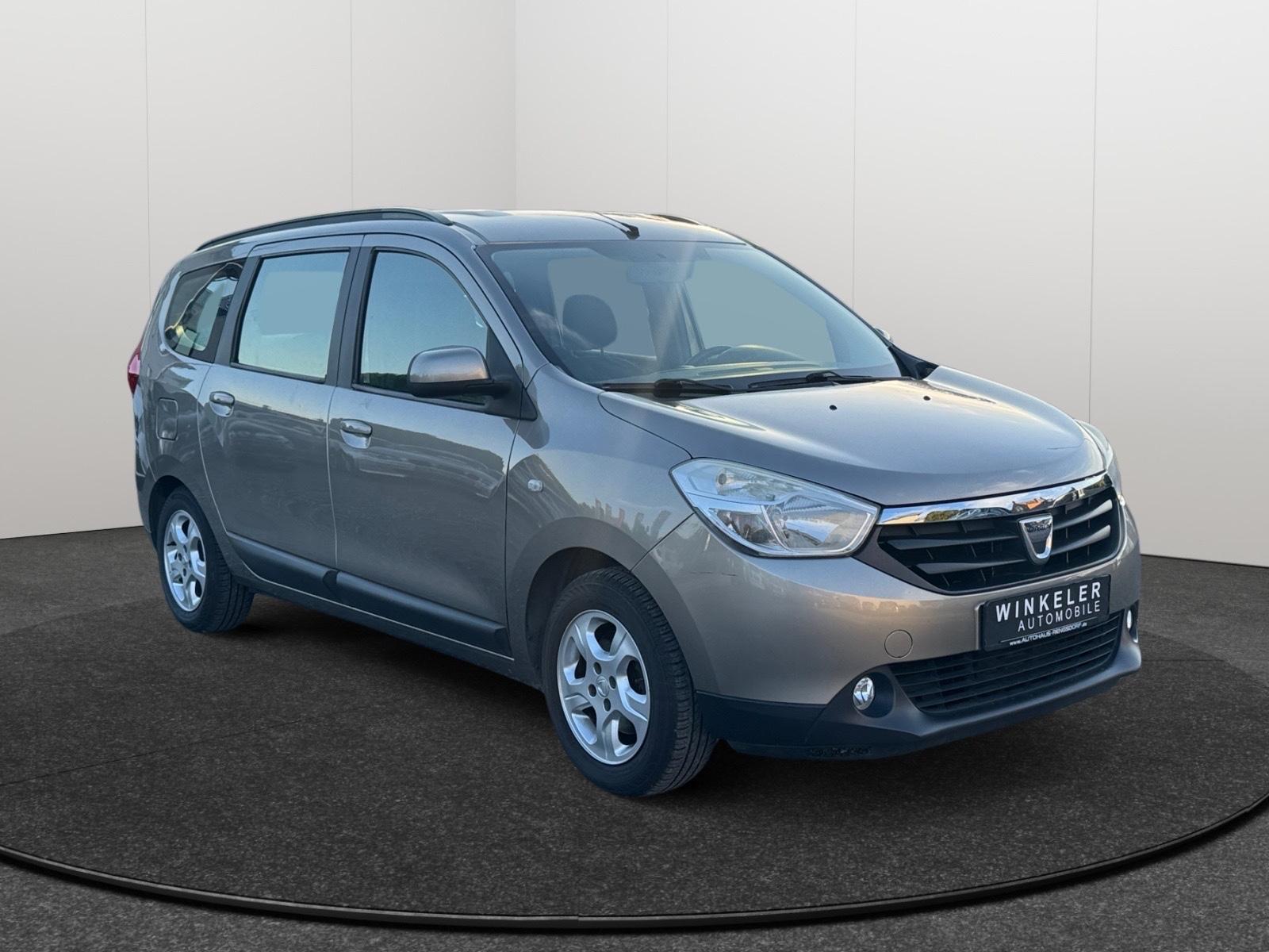 Dacia Lodgy 2013 — rear view