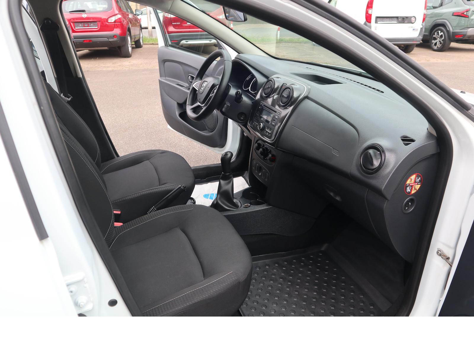 Dacia Sandero Essential Scheckheftgepflegt