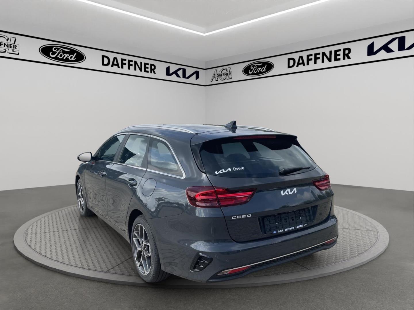 Kia Ceed_sw Spirit 1.5 VerkehrszeichenERK Tempomat