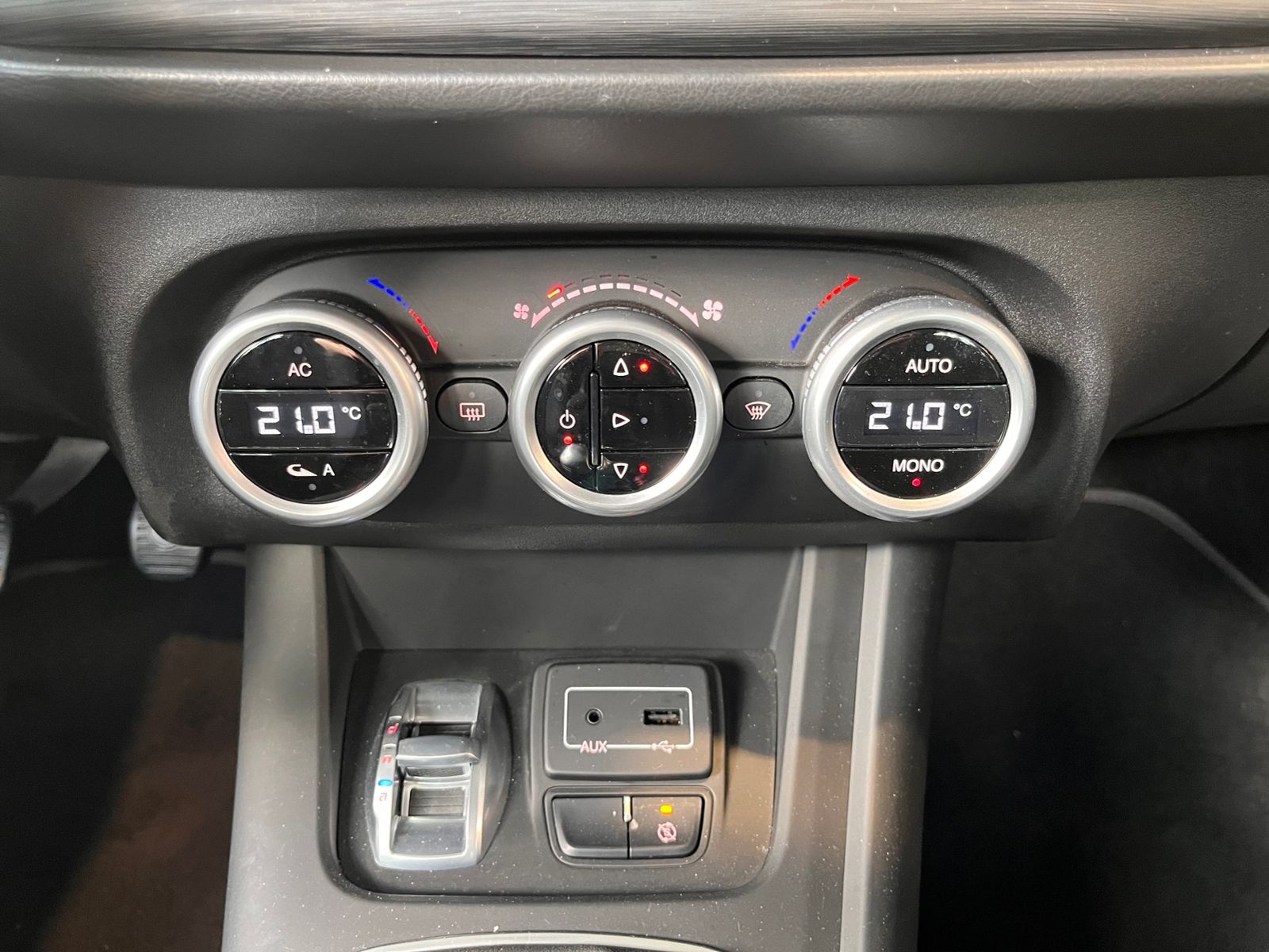 Fahrzeugabbildung Alfa Romeo Giulietta Super KLIMA NAVI ALU