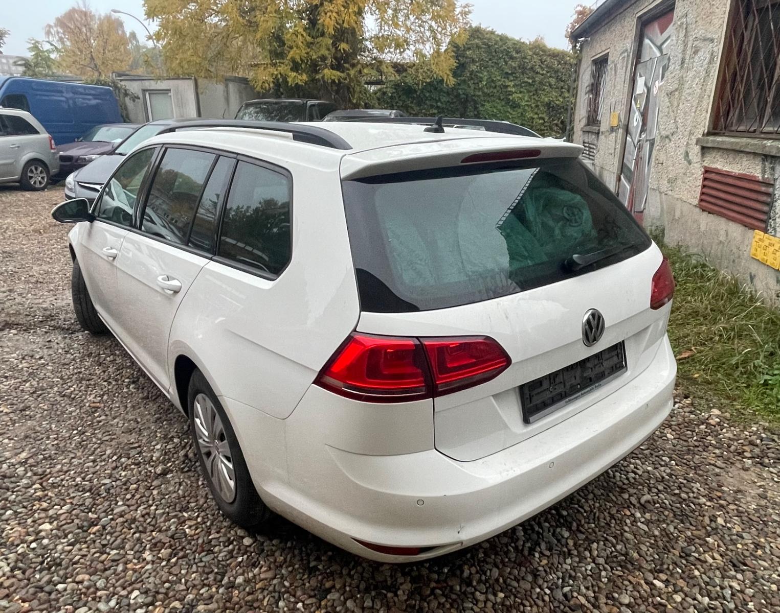 Volkswagen Golf 2015 — interior