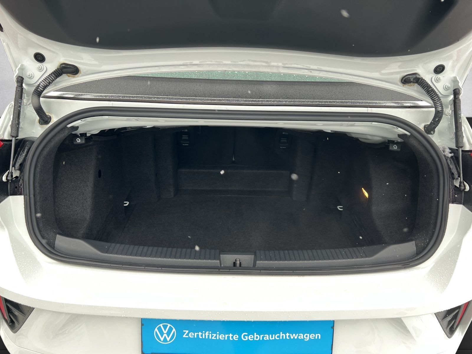 T-Roc Cabriolet R-Line 1.5 l TSI DSG AHK*Navi*Ka