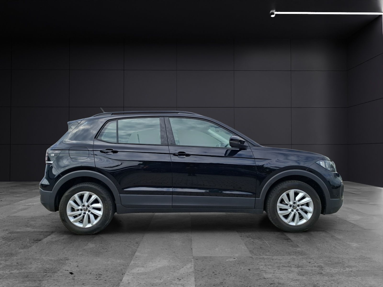 Fahrzeugabbildung Volkswagen T-Cross TSI Life Navi Climatronic RFK SH LM