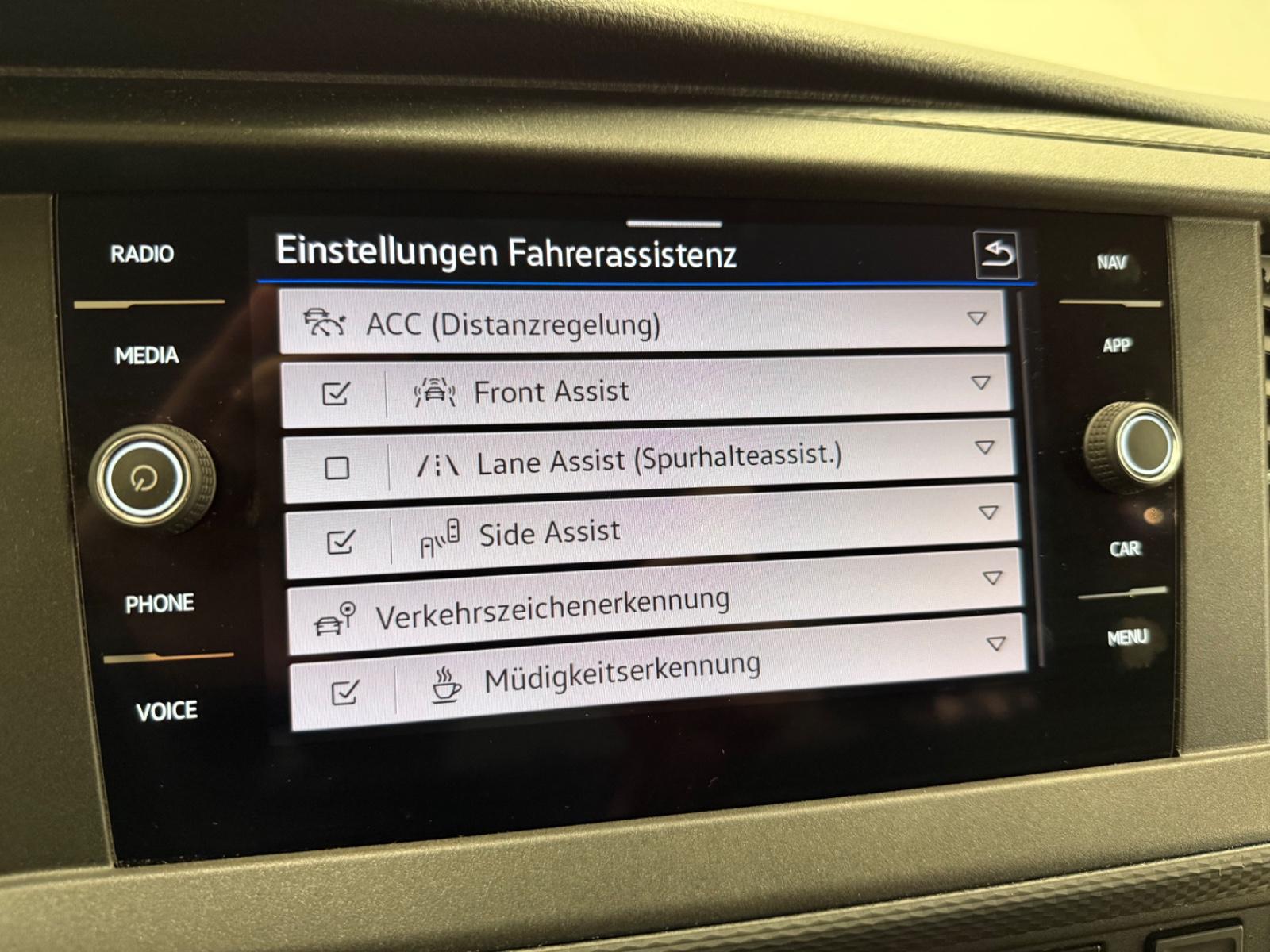 Volkswagen T6.1 Transporter DSG NAVI KLIMA ACC