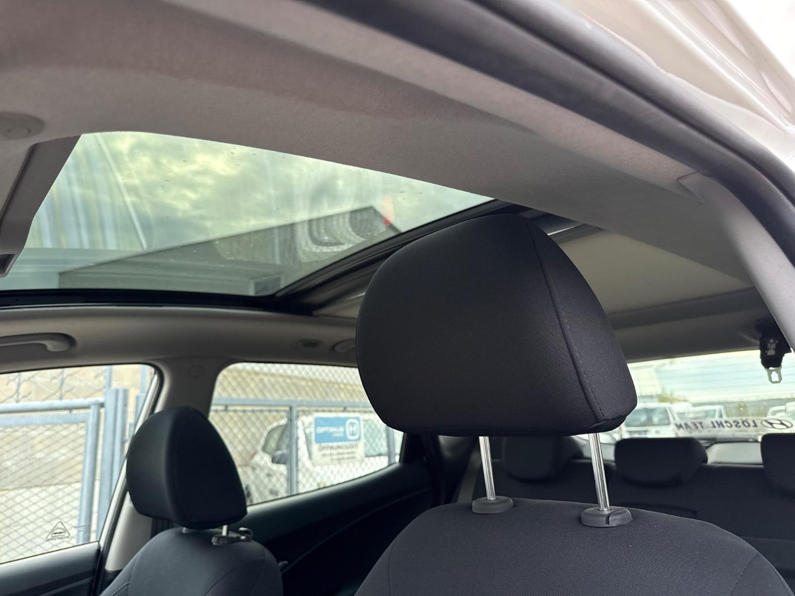 Hyundai ix20 2014 — photo 16