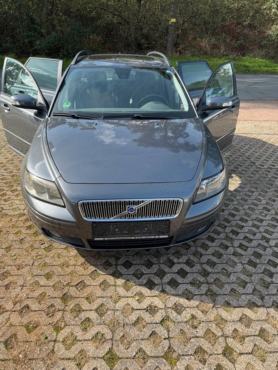 Volvo V50
