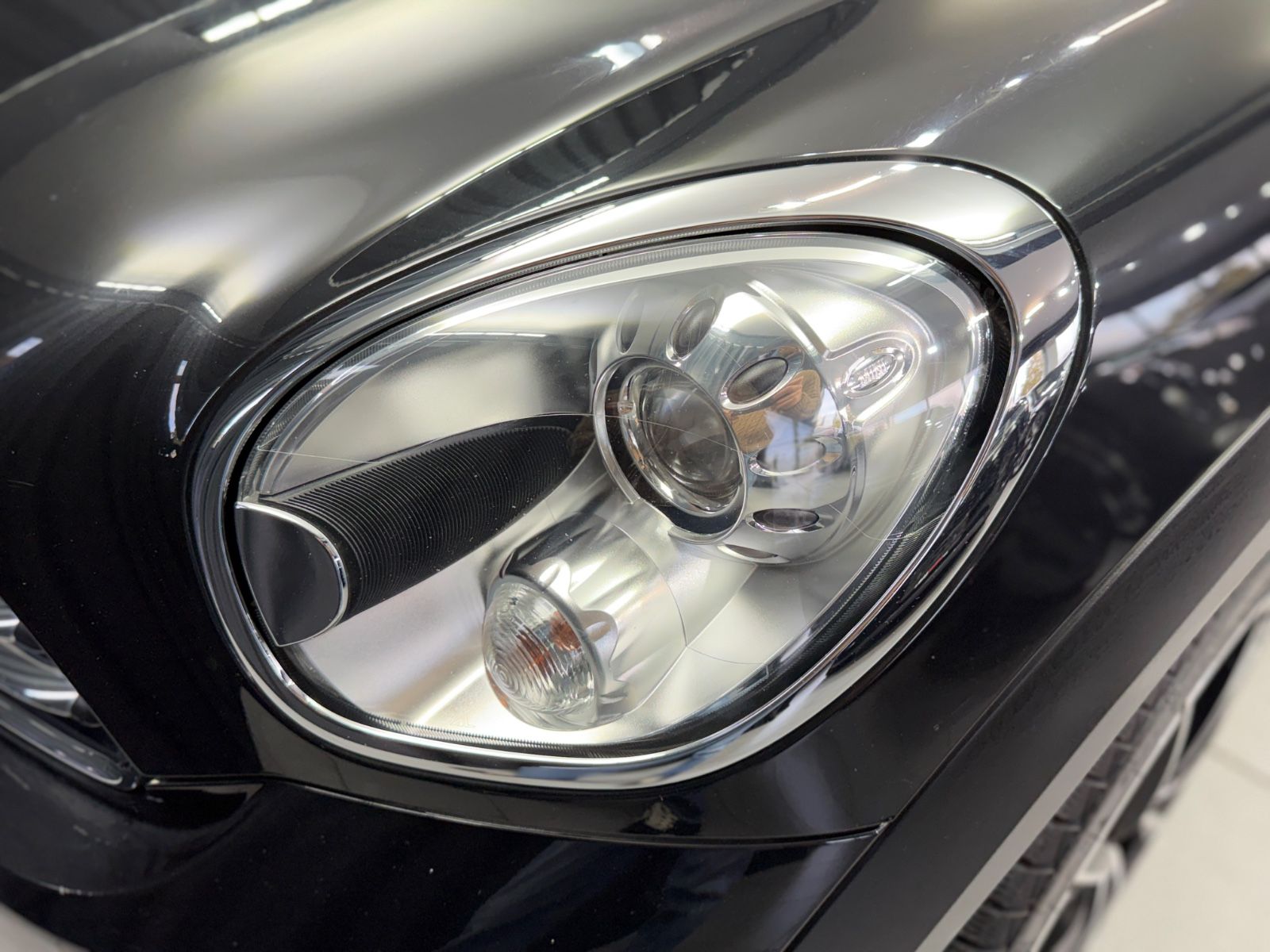 Fahrzeugabbildung MINI COOPER D Countryman Cooper D All4|PANO|NAVI|