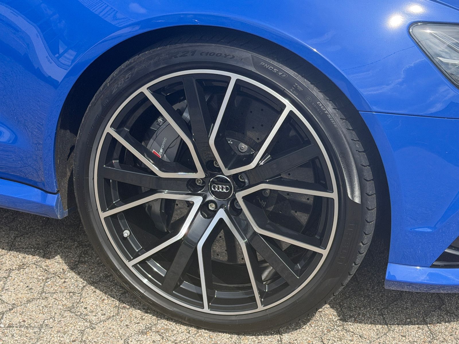 Fahrzeugabbildung Audi RS 6 Avant 4.0 TFSI/ performance/NOGARO- 1-150