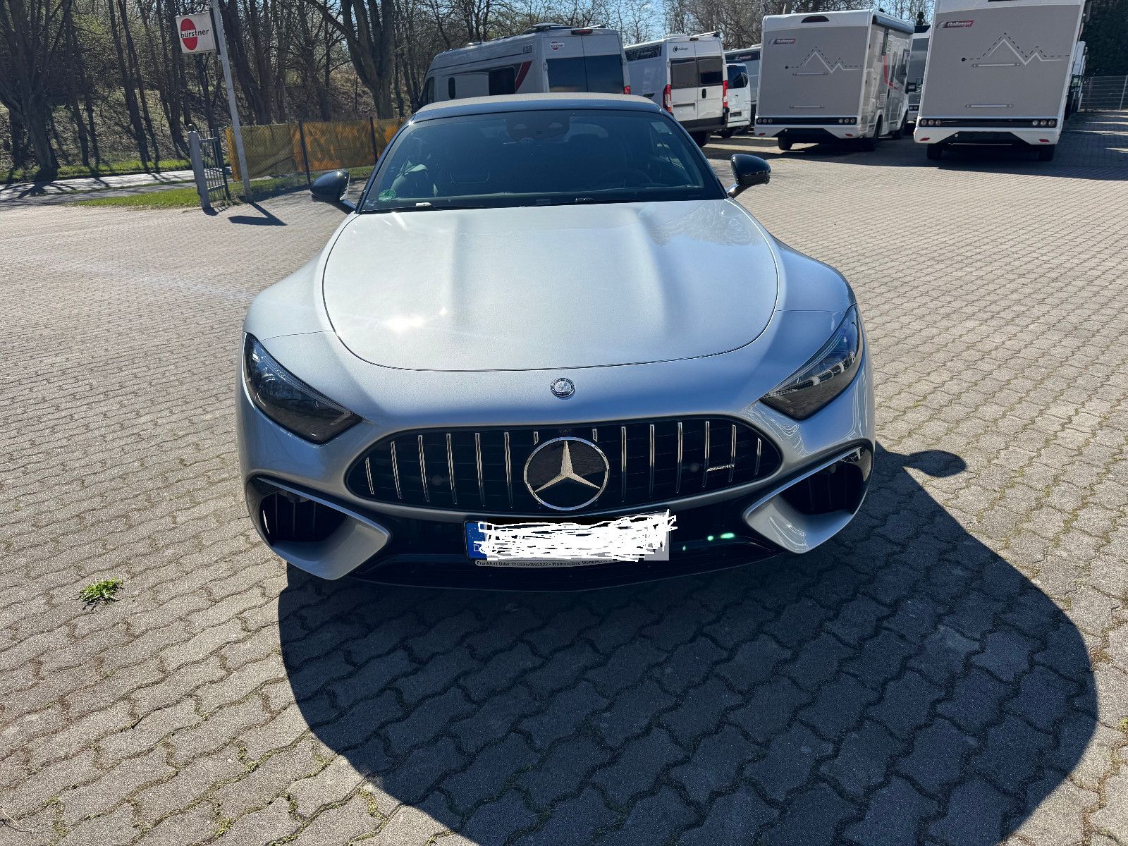 Fahrzeugabbildung Mercedes-Benz SL 63 AMG - Liftachse - Listenpreis ca.230.000 €