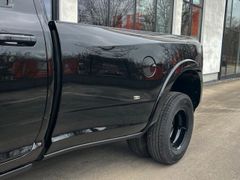 DODGE RAM 3500 Dually Crew Cab Limited 6.7TD HO