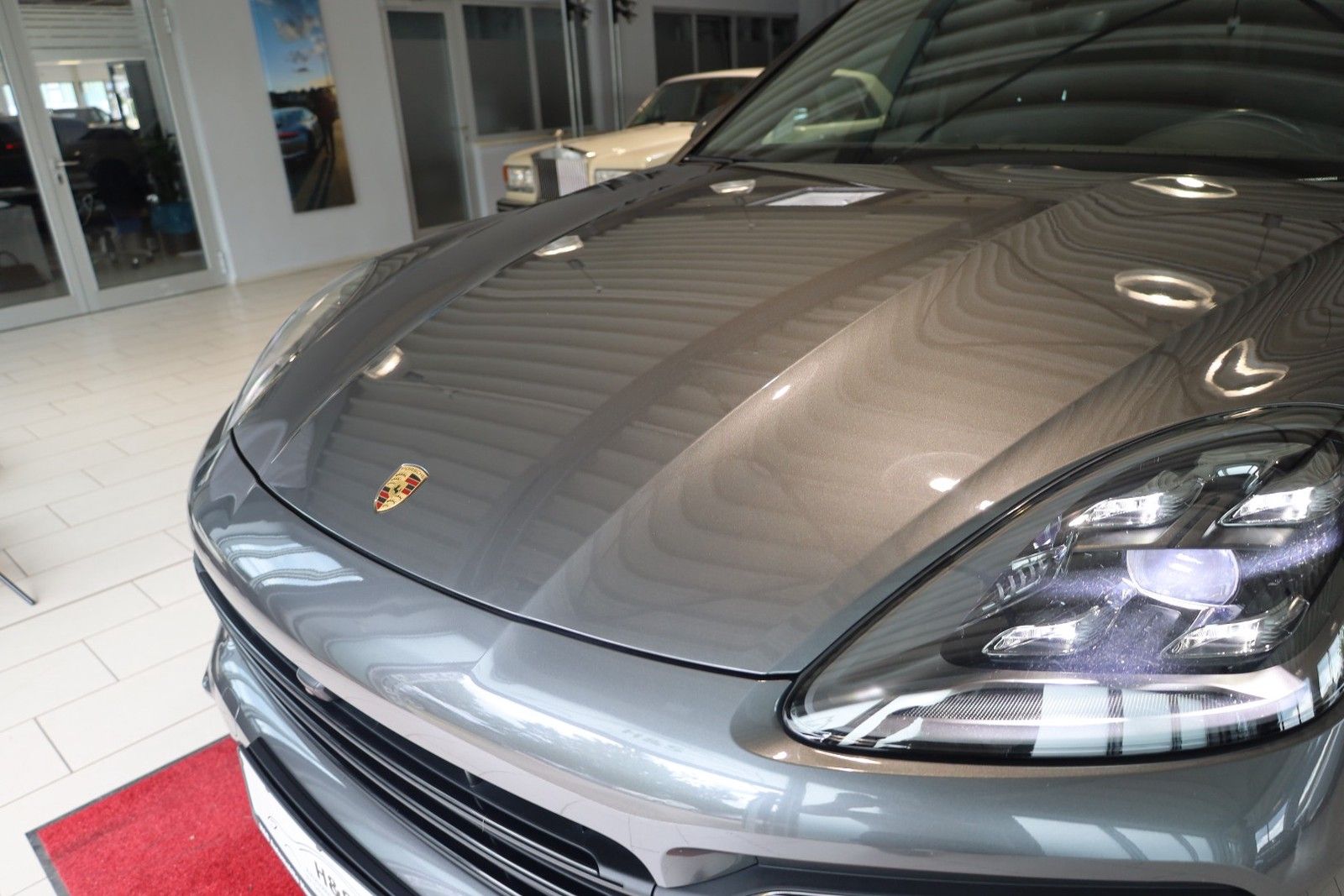 Porsche Cayenne Coupe E-Hybrid Panorama foto 11