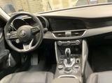 Alfa Romeo Giulia Super | LEDER SHZ KAMERA TOTWINKEL - gebrauchte Alfa Romeo Giulia aus dem Jahr 2020