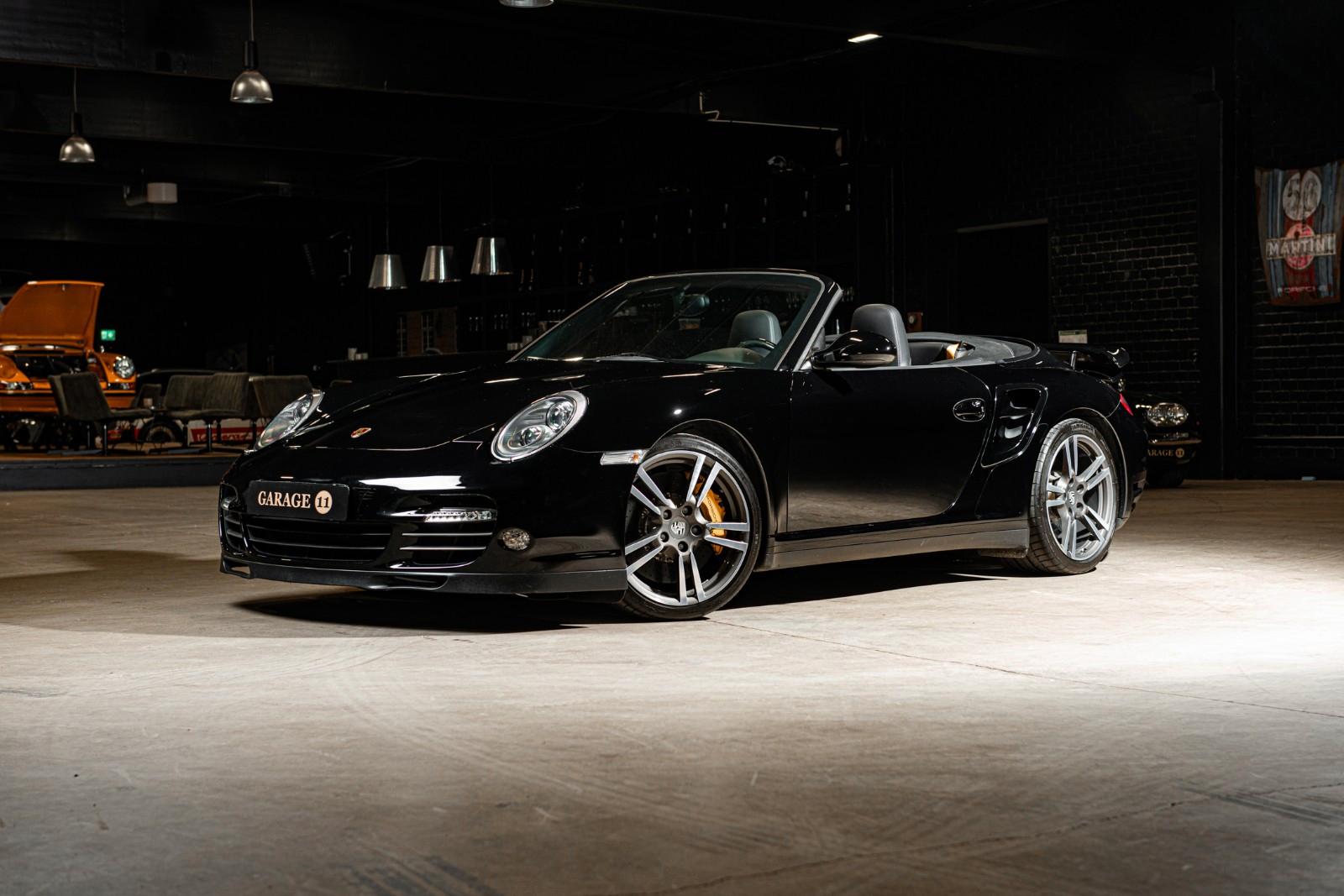 Porsche 997.2 911 Turbo Cabriolet / ex. Ibrahimovic /