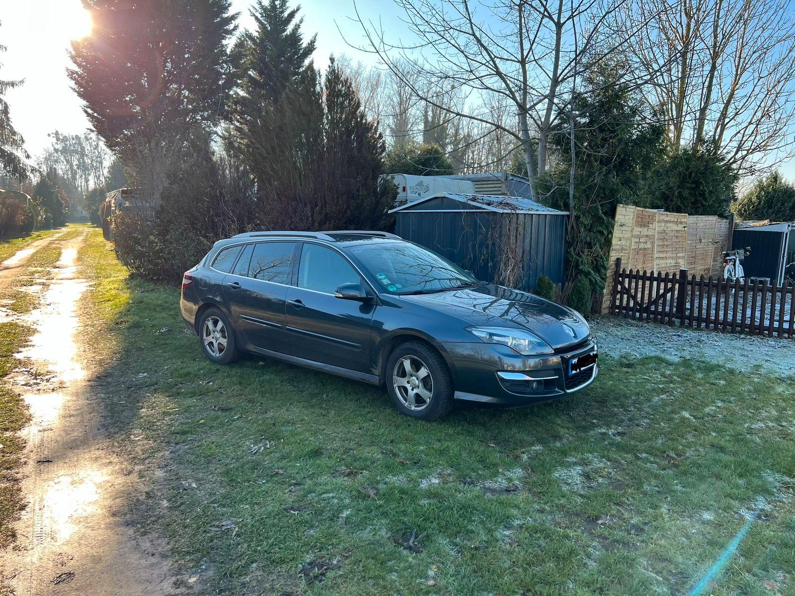 Renault Laguna 2012 — photo 8