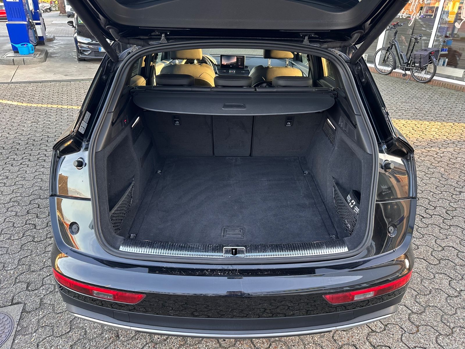 Fahrzeugabbildung Audi Q5 40 TDI quattro S line AHK/ACC/Navi/APP/LED