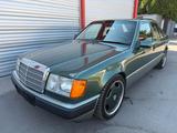 Mercedes-Benz 300 E Klima 124 - Mercedes-Benz 300 aus 1990: 300e