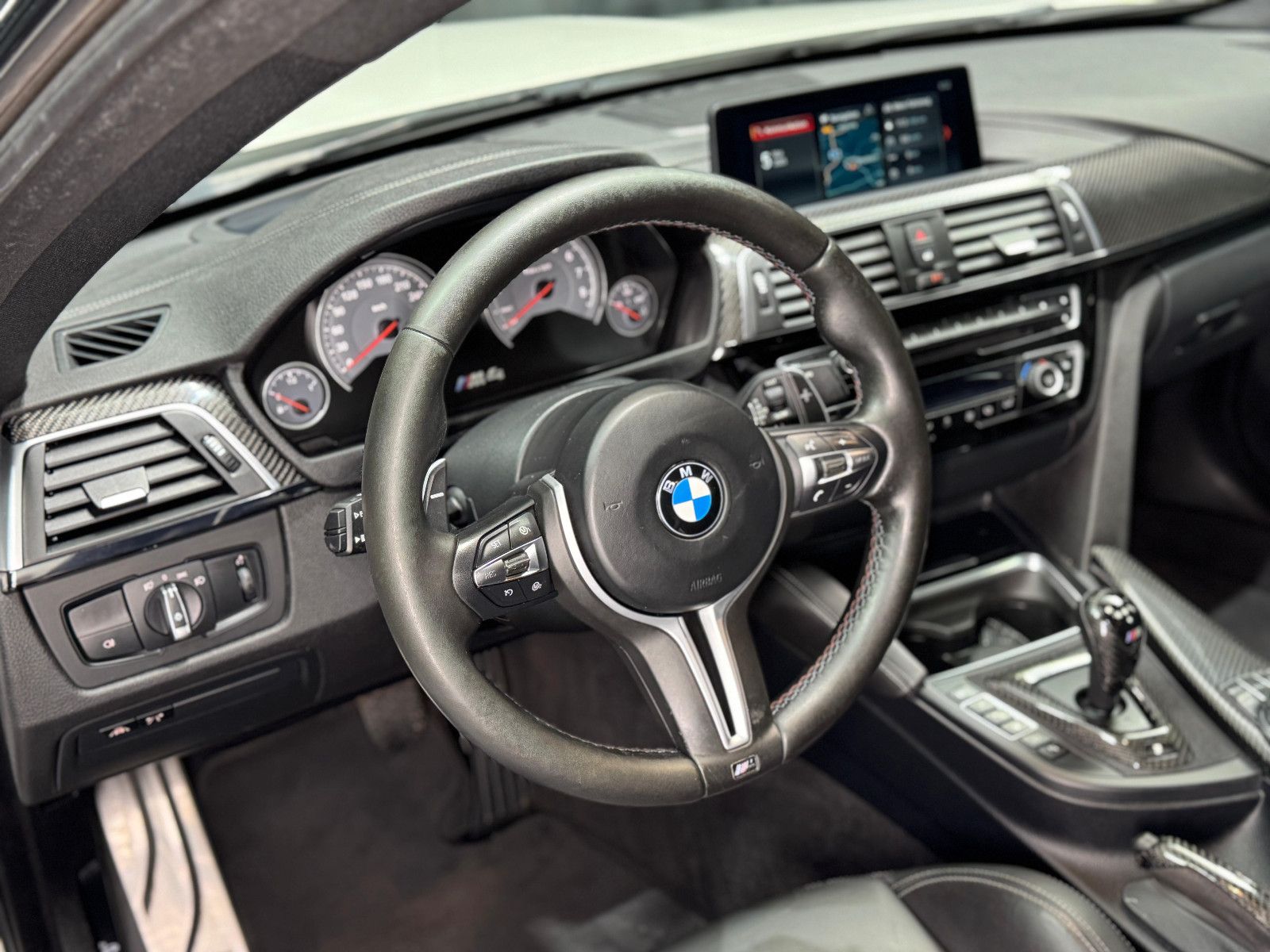 Fahrzeugabbildung BMW M4 Competition COUPE|H&K|HEAD-UP|360°|KARBON