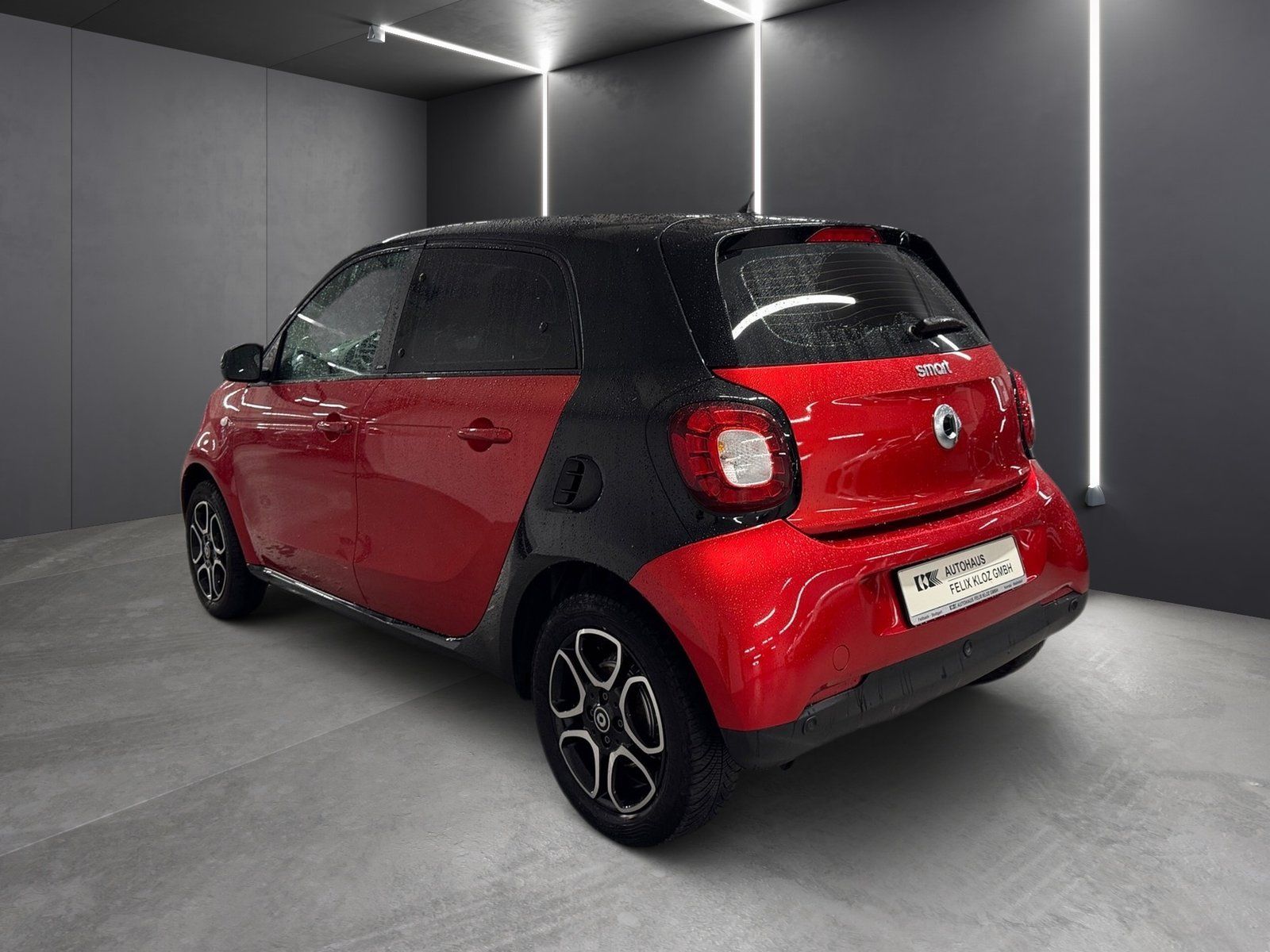 Fahrzeugabbildung Smart forfour prime 66kW*Pano*JBL*PDC*SHZ*Navigation*