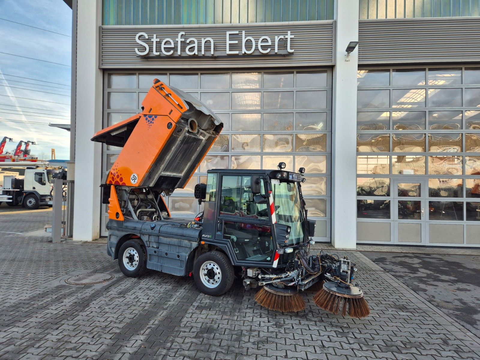 Fahrzeugabbildung Schmidt Swingo Compact 200+ Winterdienst Klima