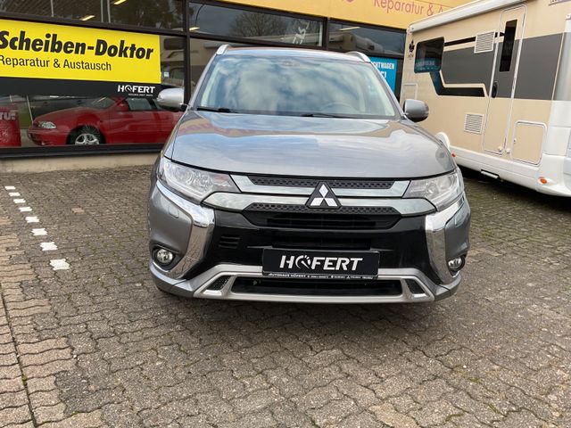 Mitsubishi Outlander PHEV Basis 4WD