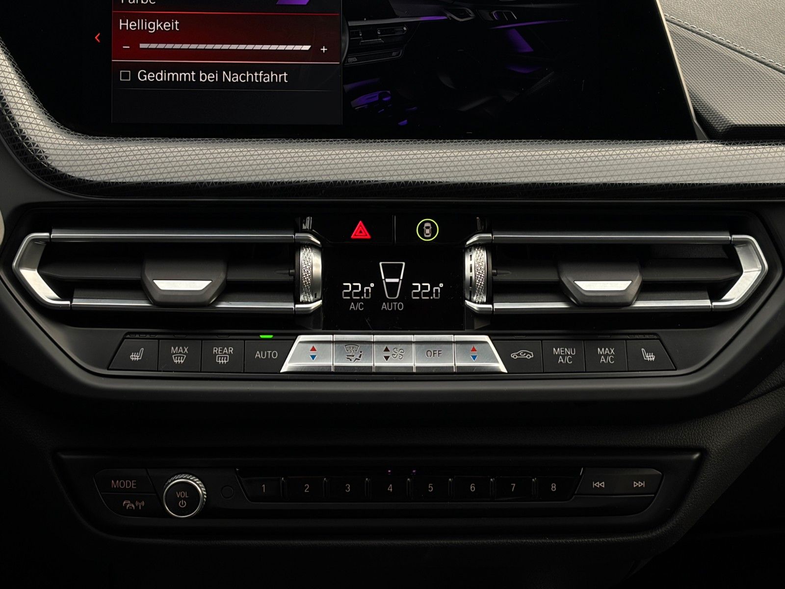 Fahrzeugabbildung BMW 120i Aut. Sport Line Shad HIFI CarPlay AHK SHZ