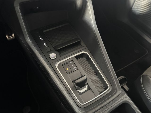 Volkswagen Caddy Maxi eHYBRID DSG STYLE LED ACC KAM 7SITZ