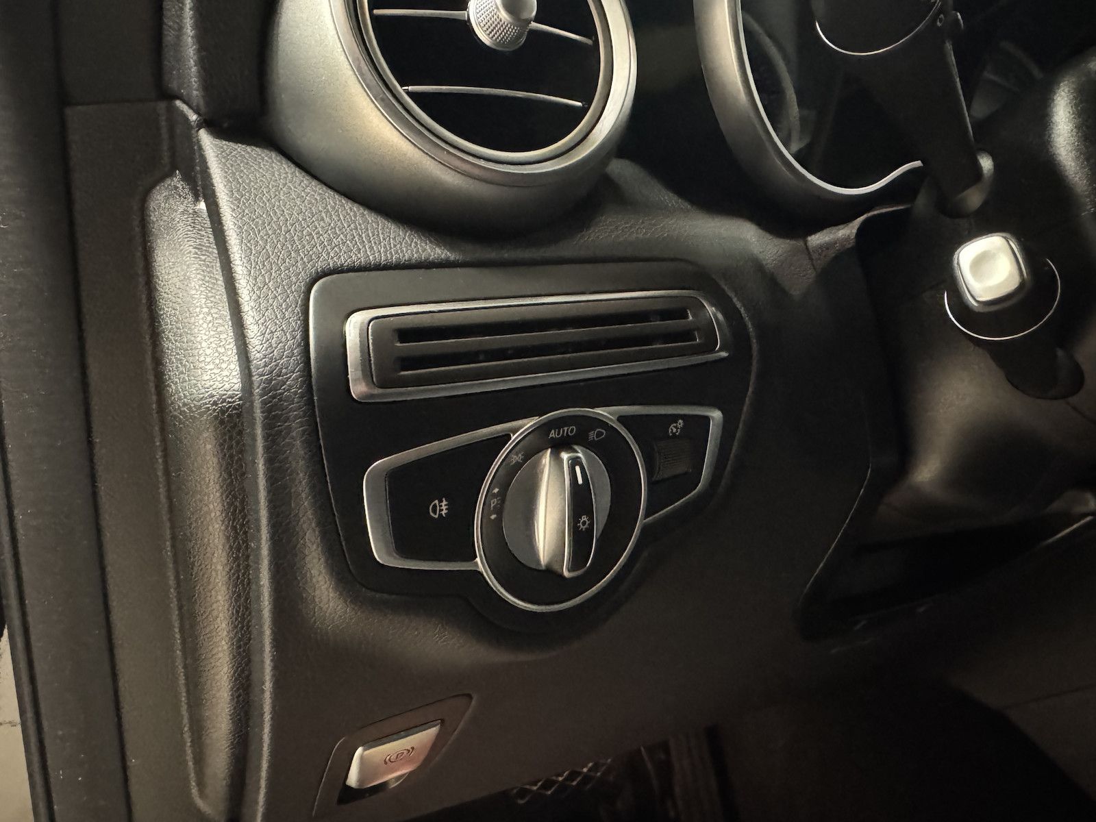 Fahrzeugabbildung Mercedes-Benz GLC 250 4Matic /LED/Navi/CAM/Spur/Ahk