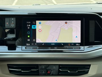 Volkswagen T7 Multivan 2.0TDI DSG Life Edition NAV RFK SHZ