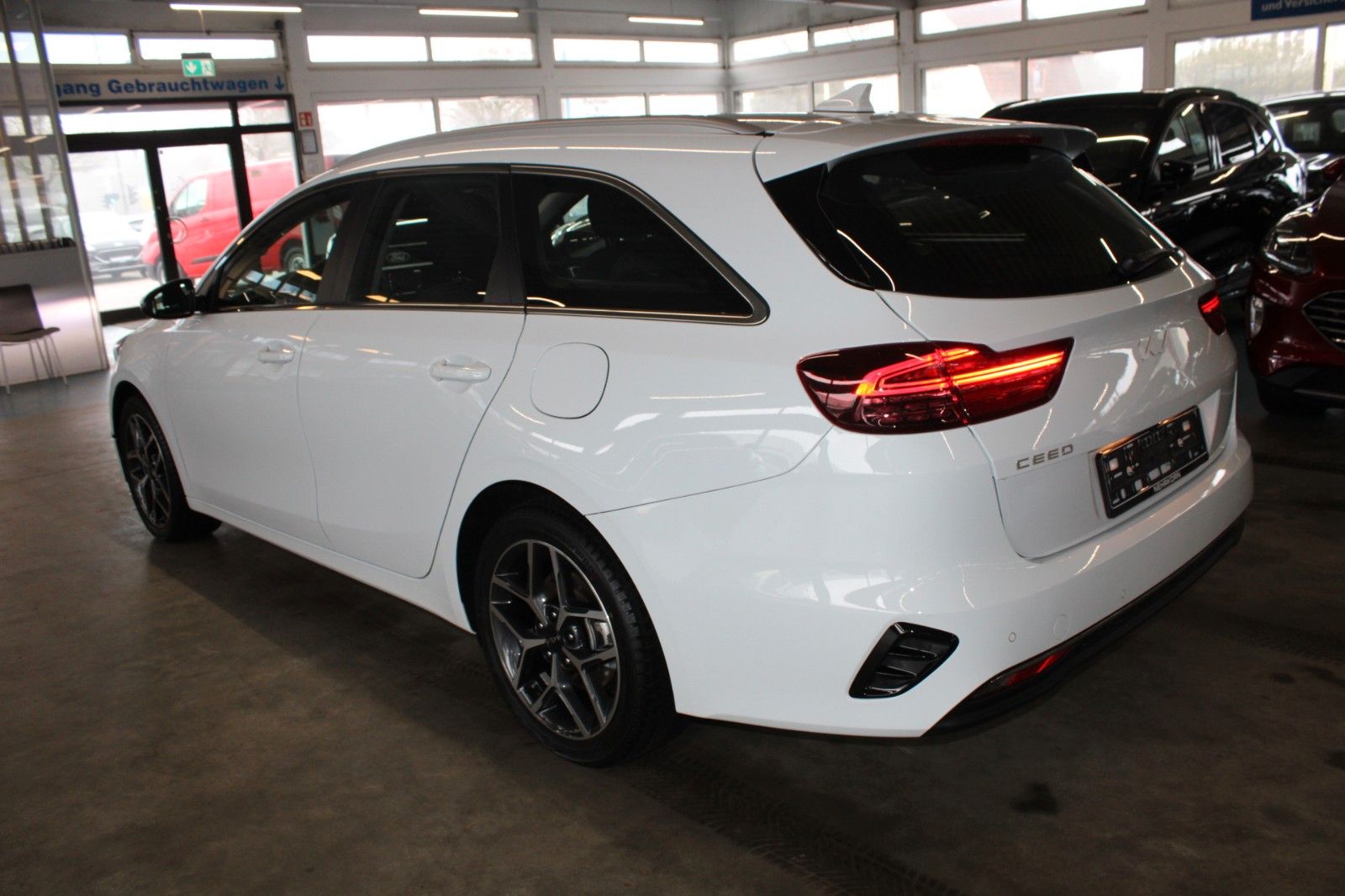 Fahrzeugabbildung Kia cee'd Sportswagon Spirit Aut. Top Ausstattung !