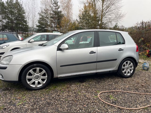 Volkswagen Golf 1.6 FSI Comfortline