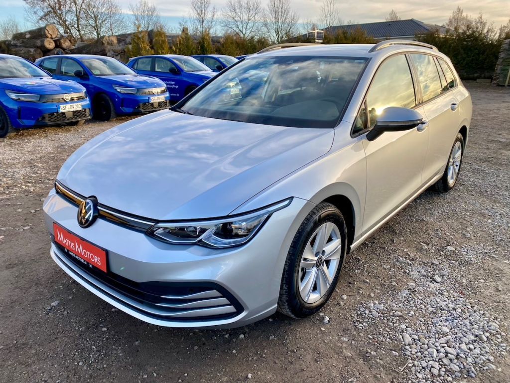 Fahrzeugabbildung Volkswagen Golf Variant 1.5 DSG Life AAC LED SHZ CARPLAY