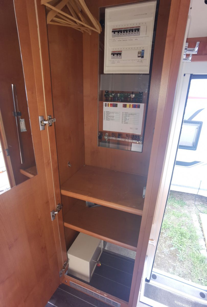 Fahrzeugabbildung Phoenix 8300 BMRSLX