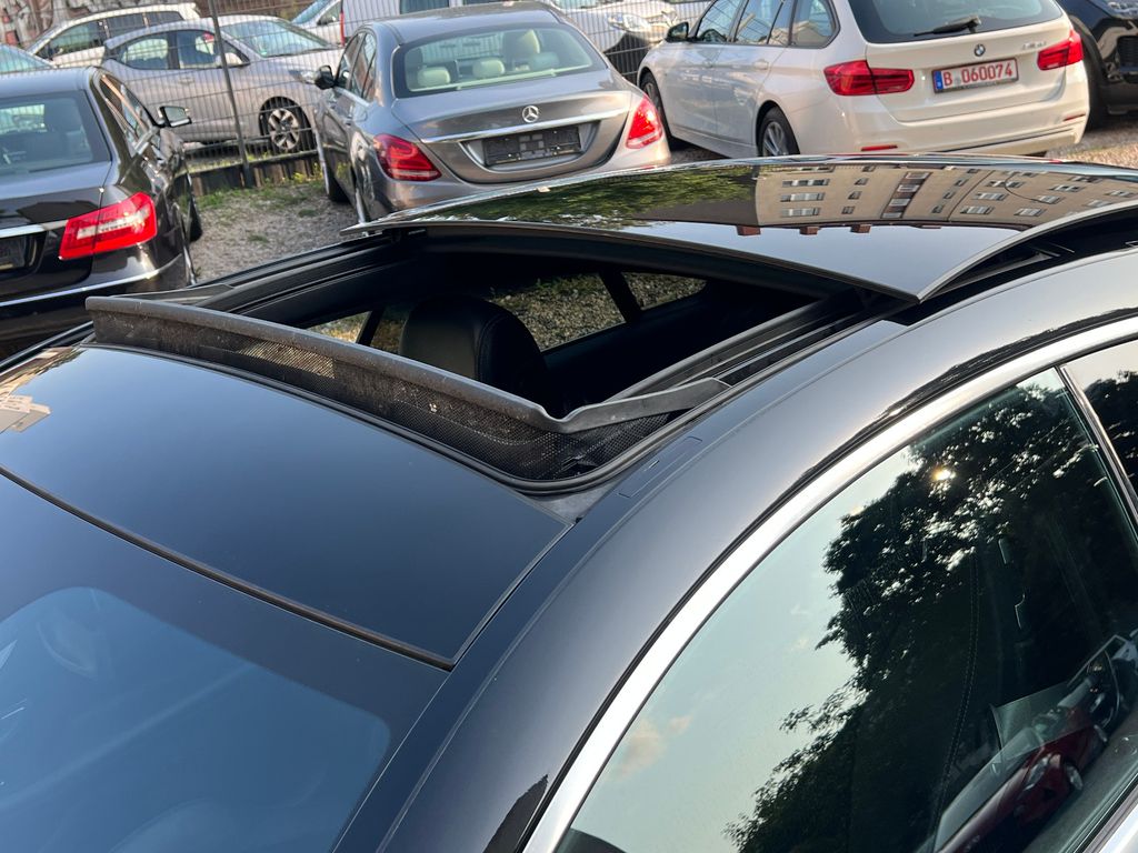 Mercedes-Benz E 220 d 4MATIC *AMG Paket*Panorama*Widescreen