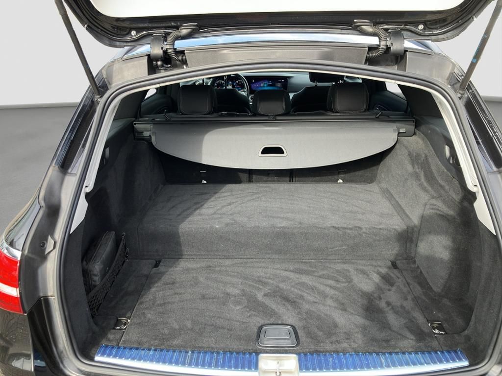 Fahrzeugabbildung Mercedes-Benz E 300 de 4MATIC T-Modell Night Paket*AHK*HUD*360