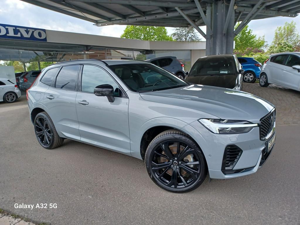 Volvo XC60 T6°Ultra Black Edition Recharge Plug-In Hyb