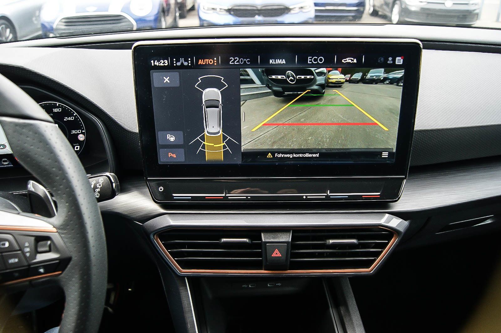 Fahrzeugabbildung CUPRA Leon Sportstourer e-HYBRID VIRTUAL ACC XL 1HAND