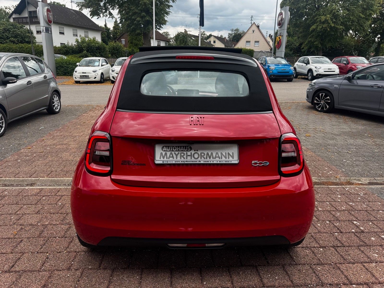 Fahrzeugabbildung Fiat Neuer 500E Cabrio (RED) NAVI KAMERA SITZHEIZUNG