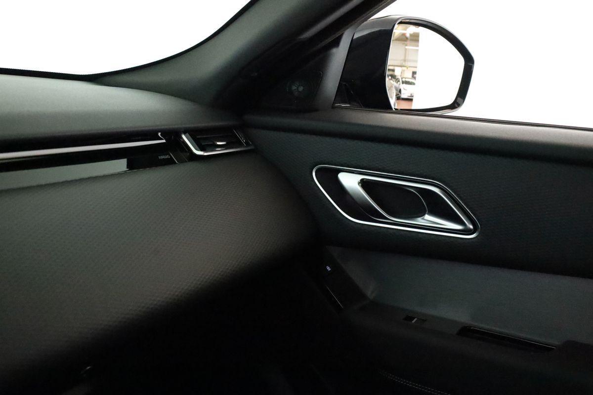 Land Rover Range Rover Velar P400 AWD R-Dynamic SE BLACK 22