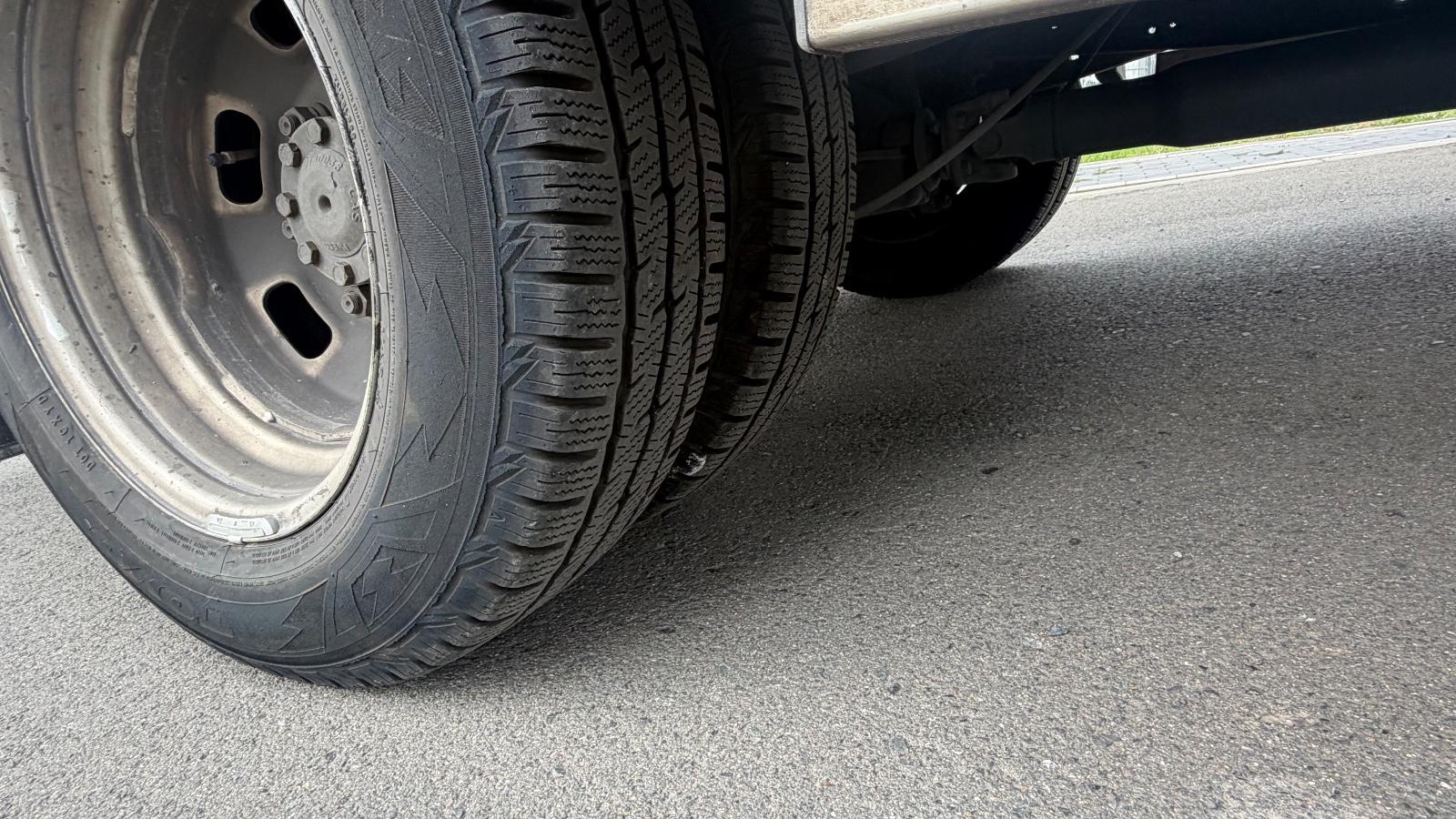 Iveco Daily Fahrgestell Doppelkabine 50 C ... Radstand